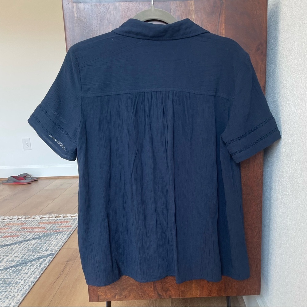 STYLE & CO Navy Blue Pintucked Crochet Top - Coastal Grandmother NWT - Picture 3 of 7